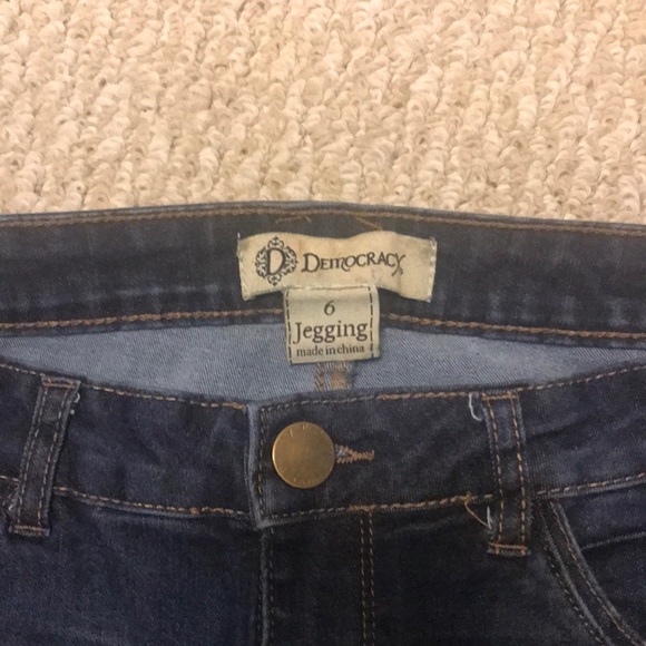 Democracy - Picture 3 of 5